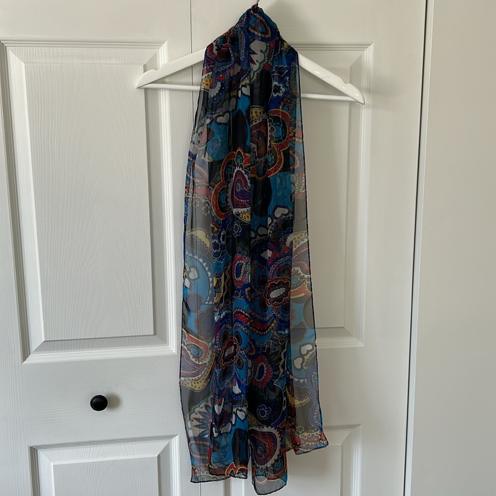 Scarf - Picture 5 of 6
